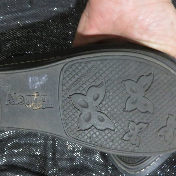 ALEGRIA Kourtney Brown Tooled Leather Platform Buckle Mary Janes size 37 or US 7 - Picture 9 of 12